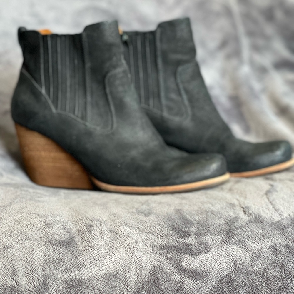 Kirk-Ease wedge booties